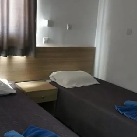 Ξενοδοχείο με διαμερίσματα Simos Magic Apts Αγία Νάπα