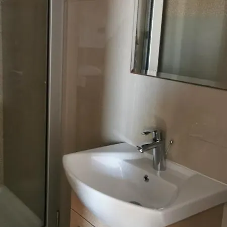 Ξενοδοχείο με διαμερίσματα Simos Magic Apts Αγία Νάπα