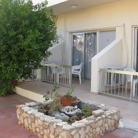 Ξενοδοχείο με διαμερίσματα Simos Magic Apts *